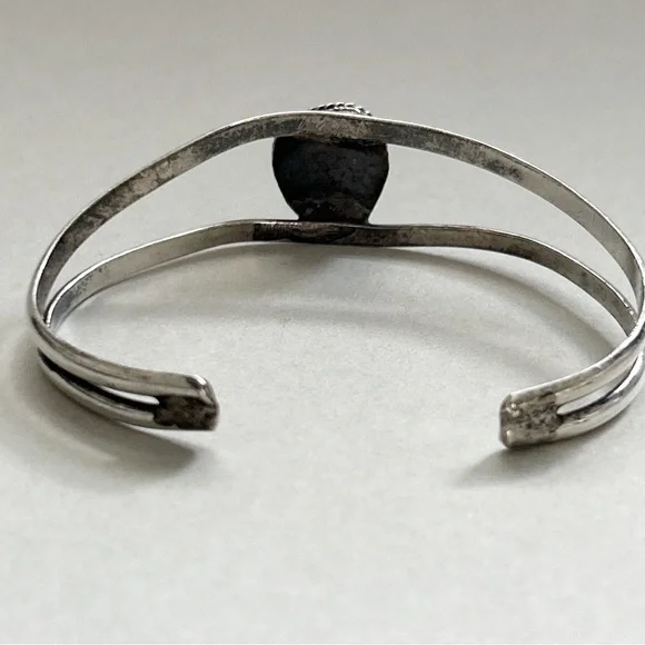 Vintage Southwestern Turquoise Sterling Silver Cuff Bracelet